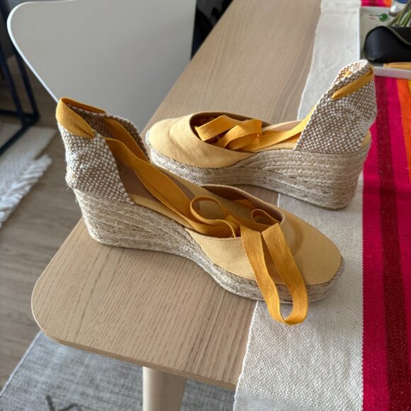 Castaner Wedge (Never Worn Size 38) - Picture 5 of 12